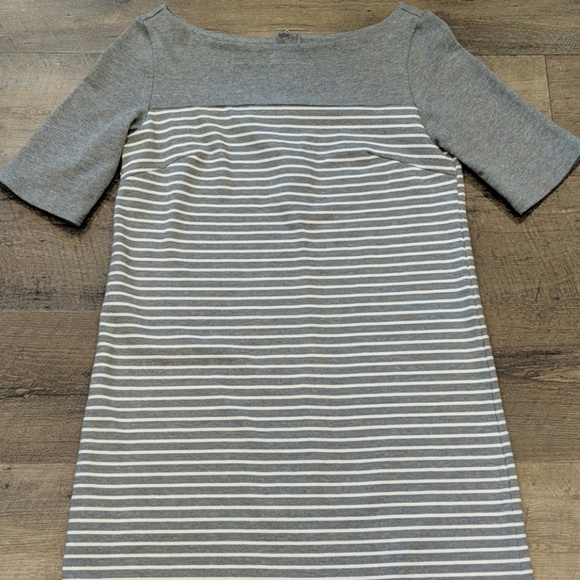 Gap Designed and Crafted Gray Striped Short Sleeve Dress Size XS - Picture 2 of 8